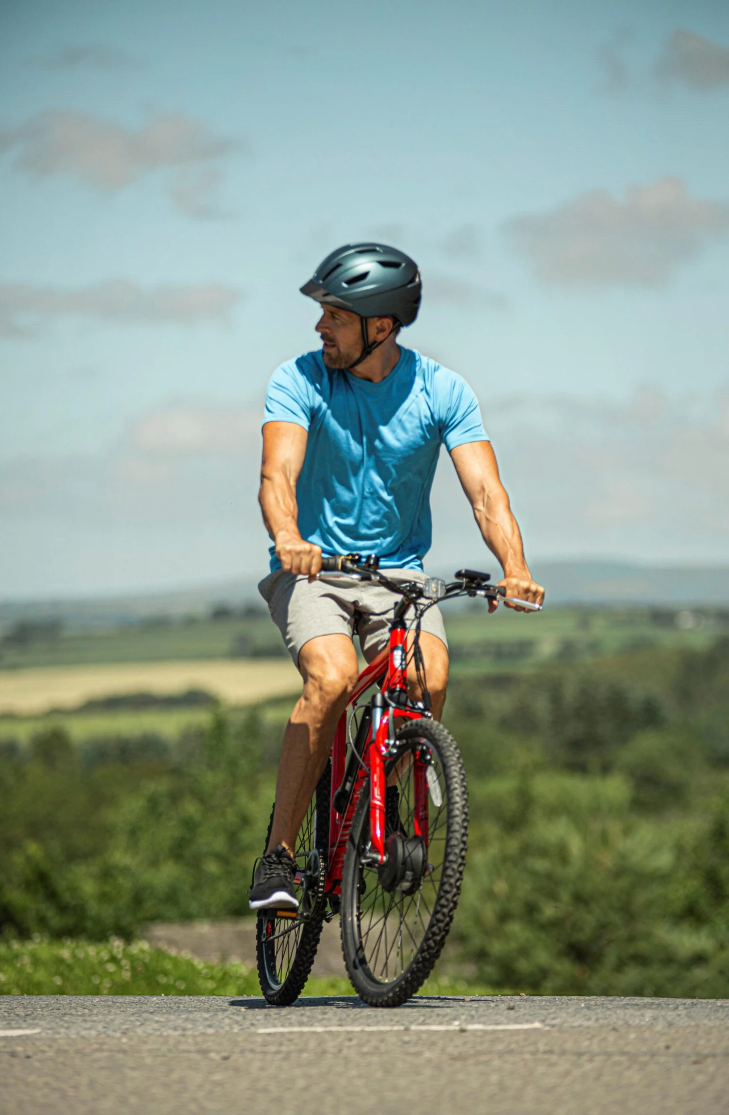 Halfords Advanced E-bike Helmet (55-61cm) - Image 6