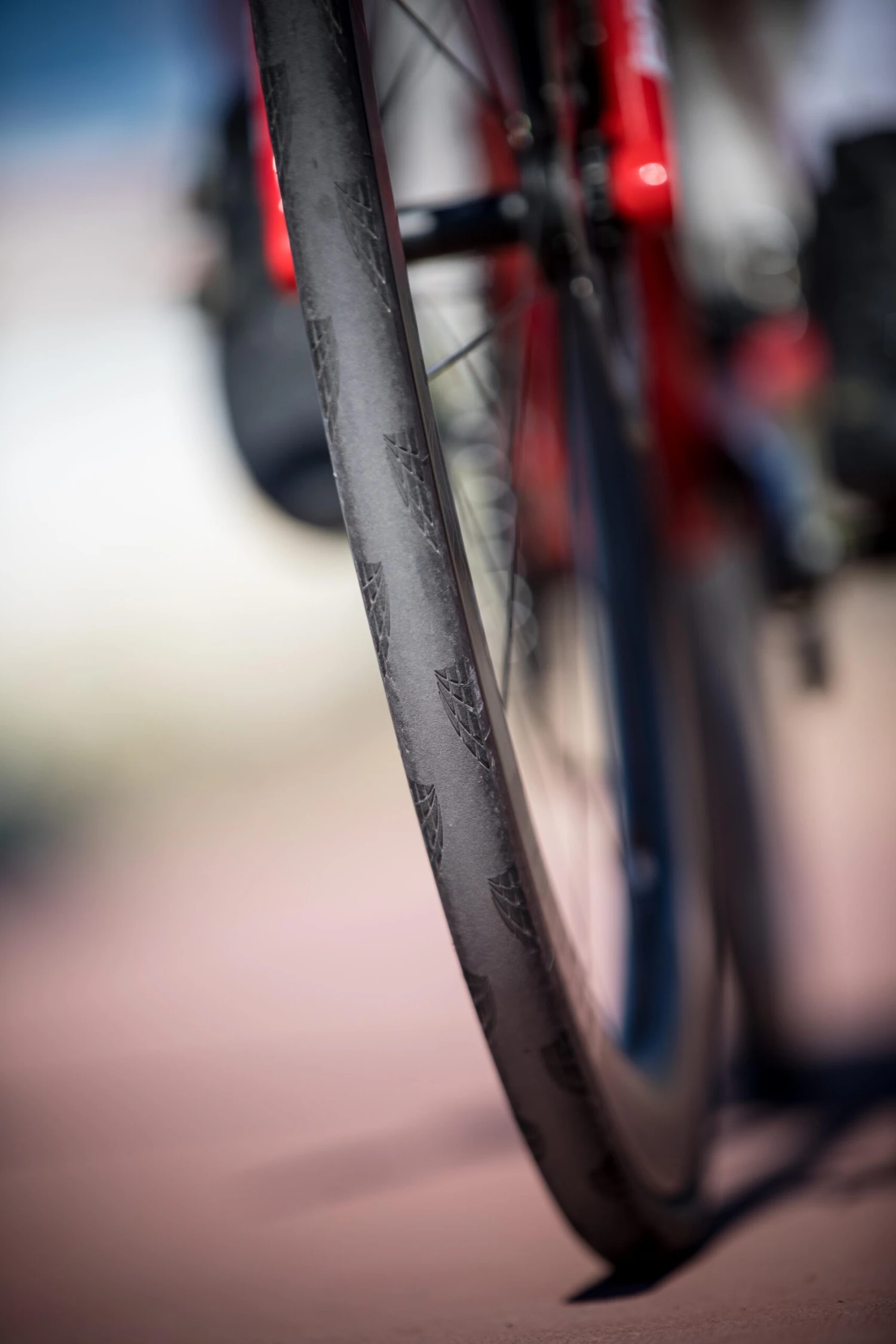 Continental Grand Prix 5000 Clincher Folding Tyre - Black/Tan - Image 2