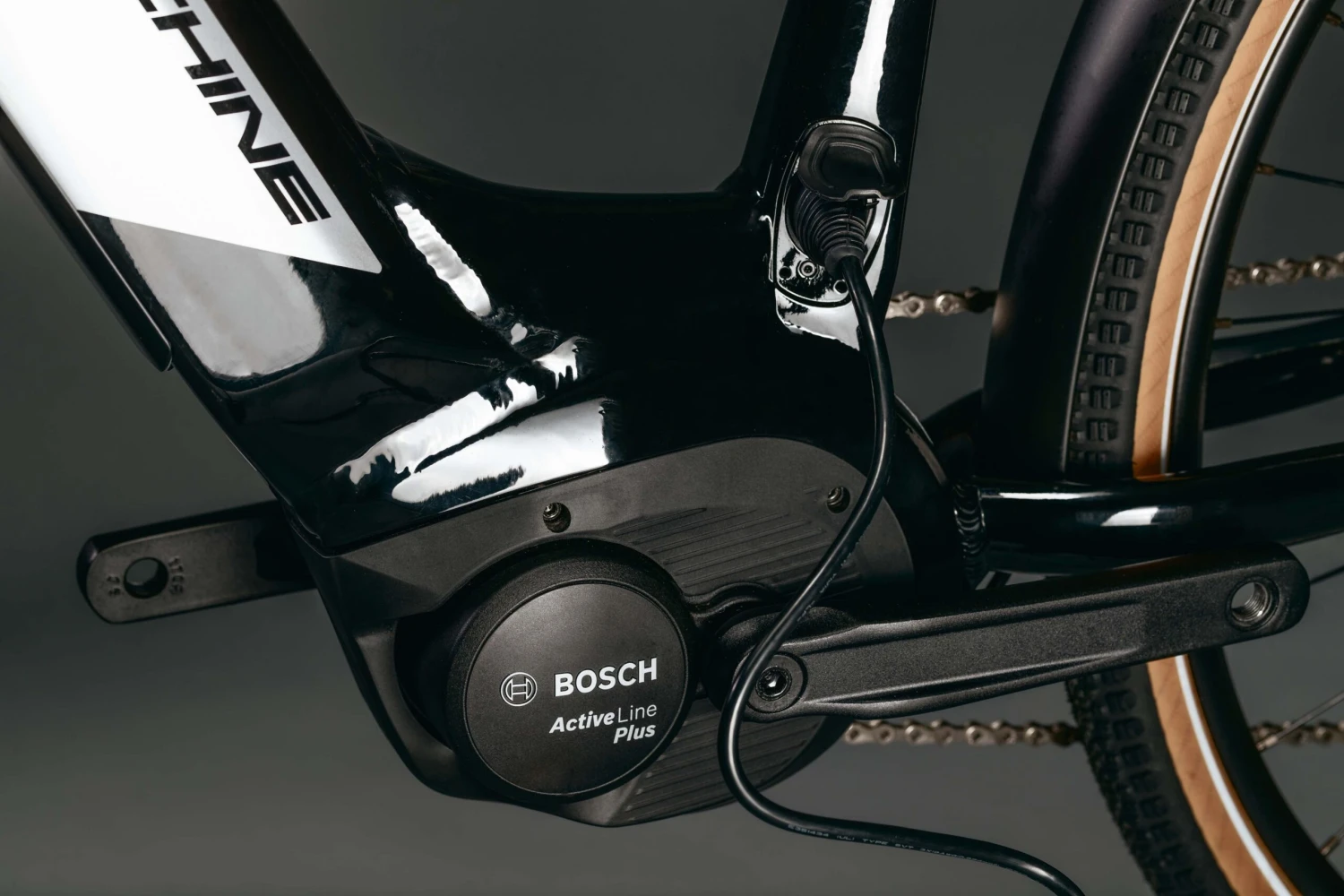 Rockmachine Crossride INT E400 B TouringMens Electric Hybrid Bike - S Frame - Image 20