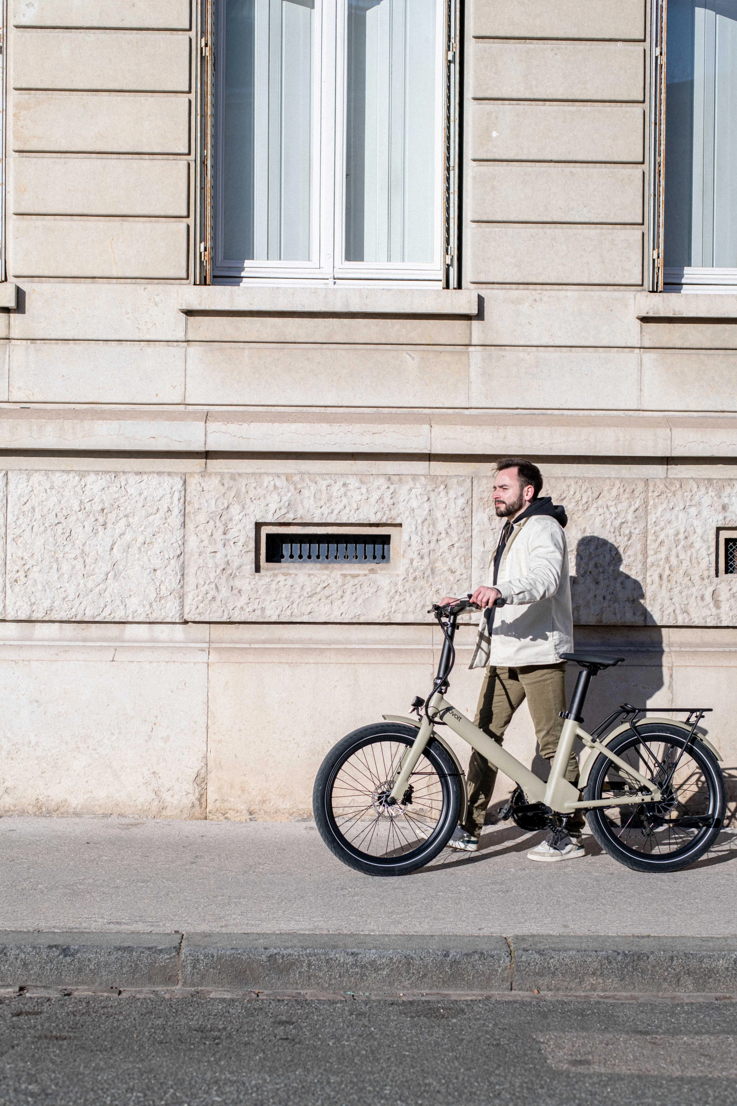 Eovolt Evening Step Through Electric Folding Bike - Onyx Black - 24" Wheel - Image 6
